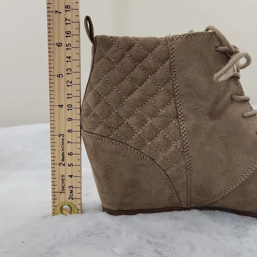 BONGO Tan colored ankle boots size 7 - Picture 9 of 13